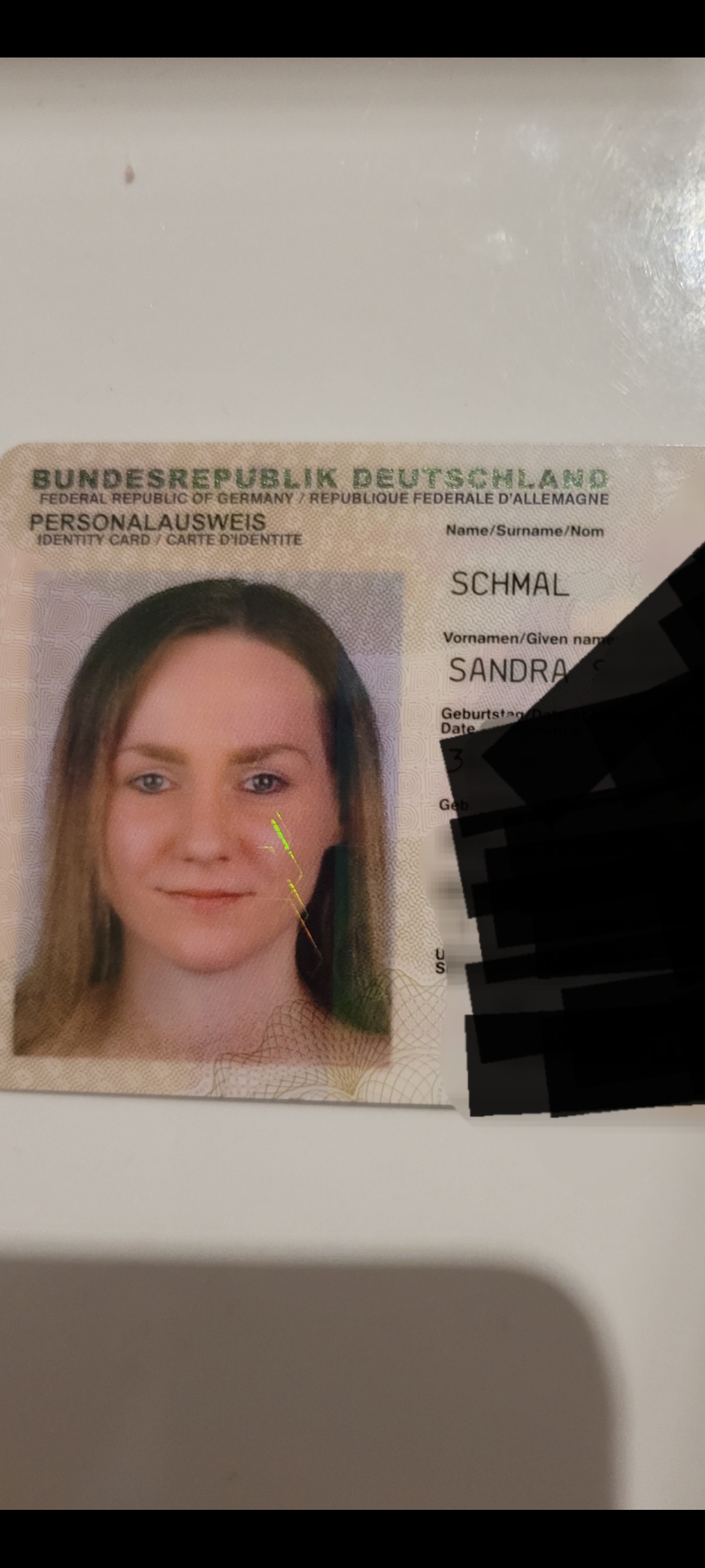 Please show here. Sandra Schmal from Laiz Germany. sandra39s@yahoo.com